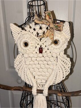 Handmade Macramé Owl Wall Hanging - Cream